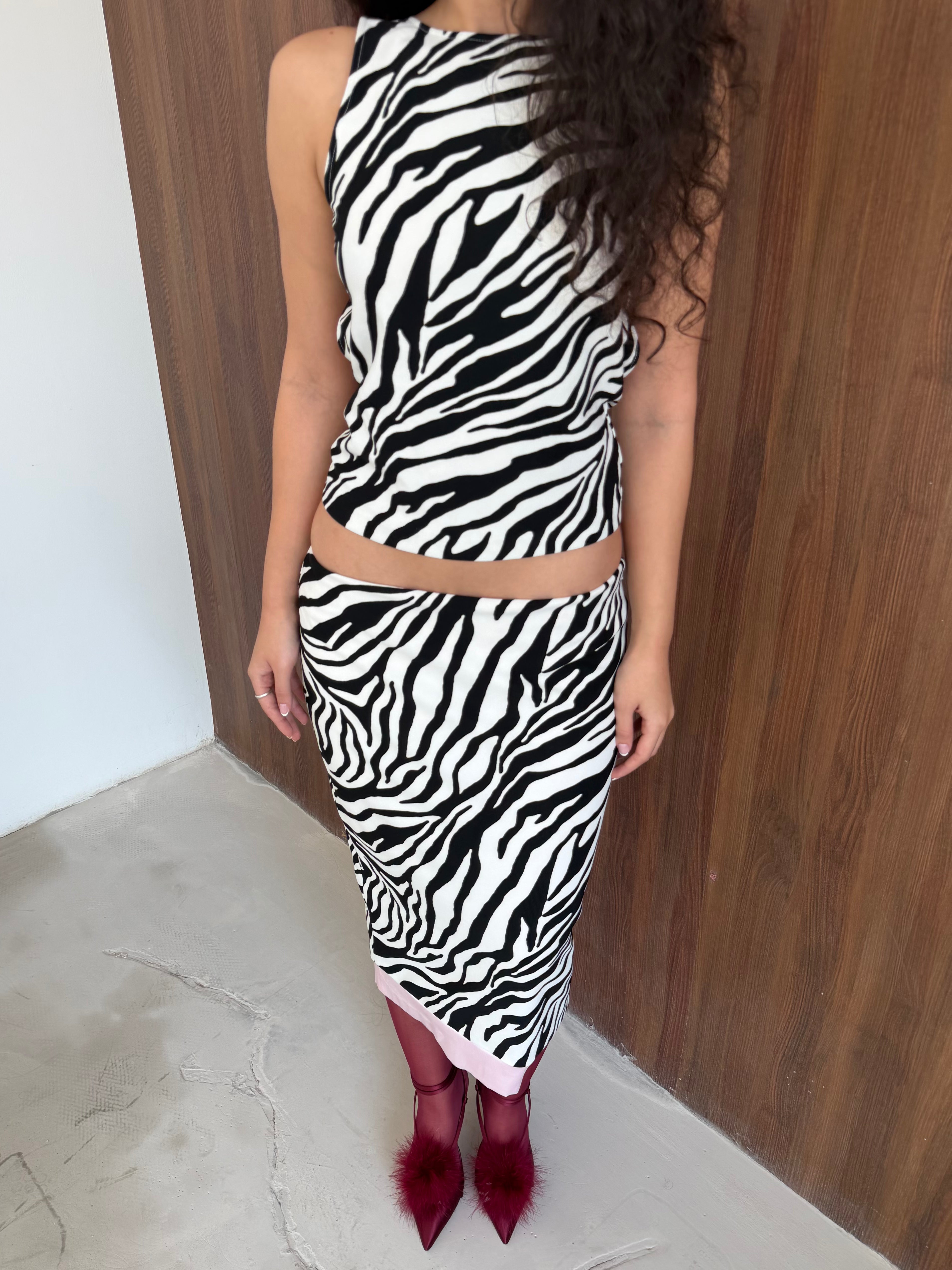 “plot twist” backless top