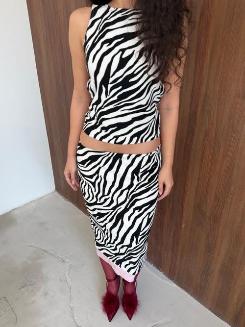 “plot twist” backless top